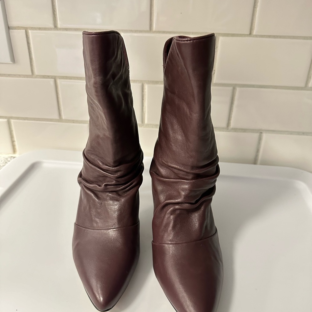 VINCE CAMUTO Andrissa ruched Red leather woman dress 3" Stiletto dress boot 8.5 - Picture 6 of 16